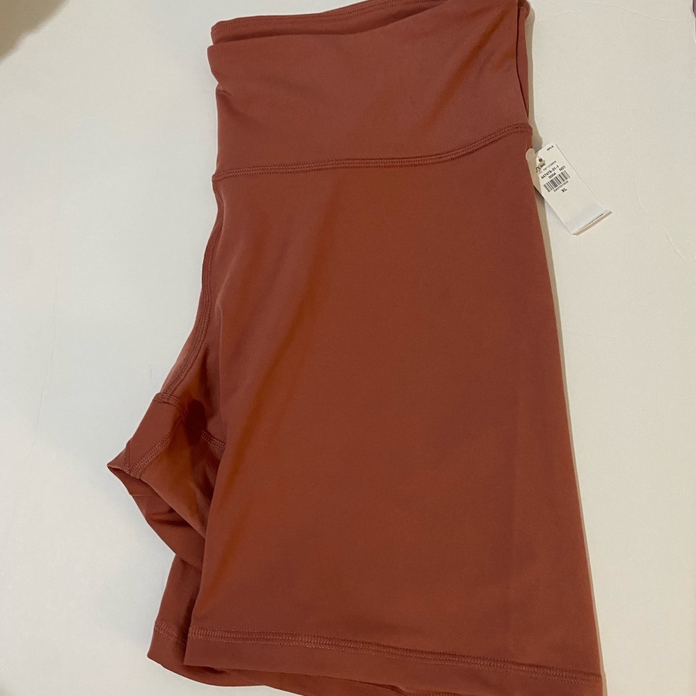 XL Old Navy Women's Powerpress High-Rise Bike Shorts